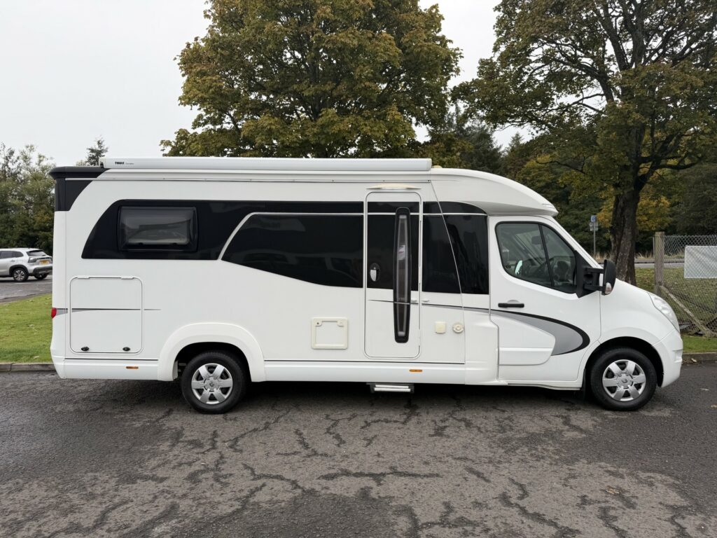 Hobby Premium Van 64 HGE