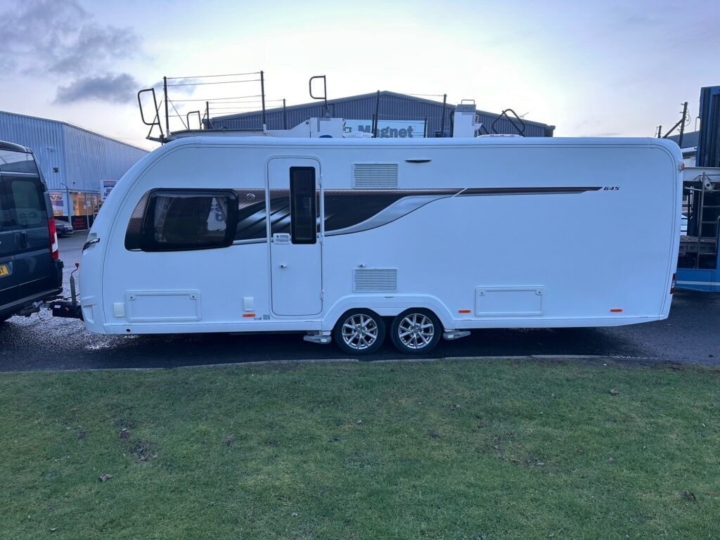 Swift Elegance 645 Auto twin mover