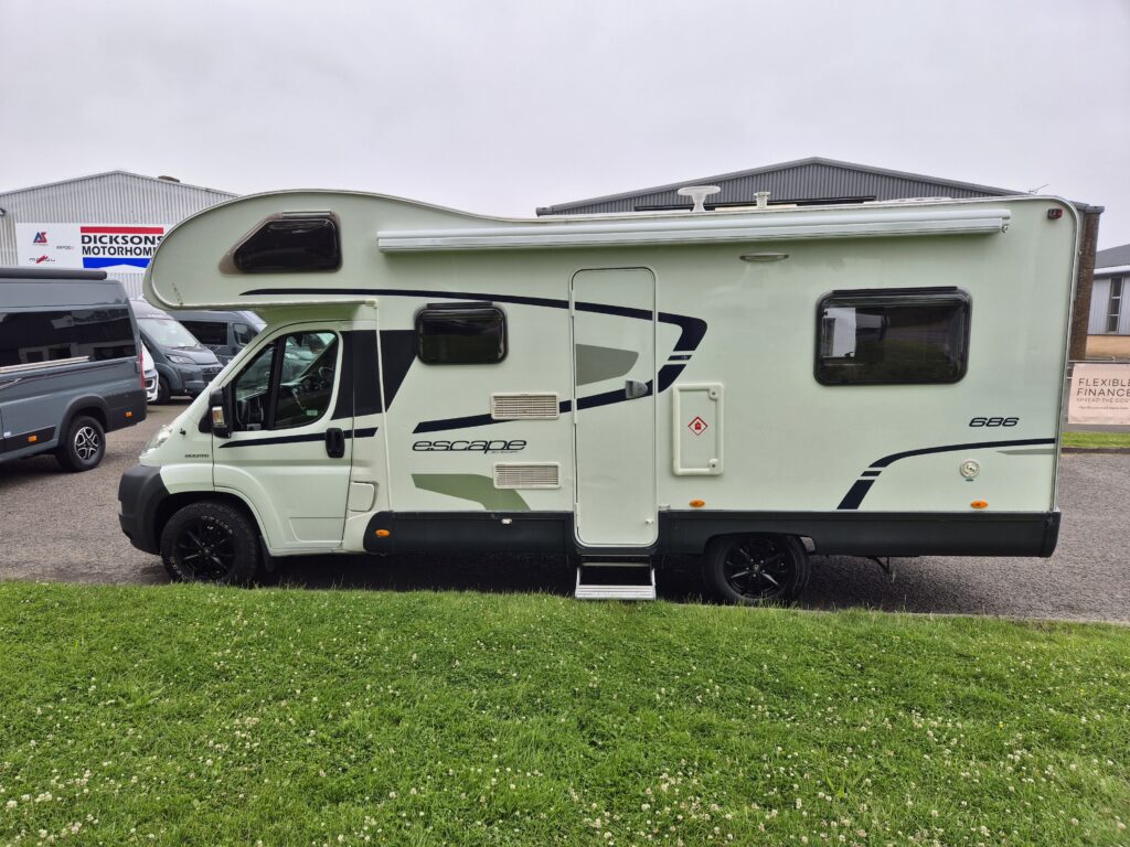 Swift Escape 686